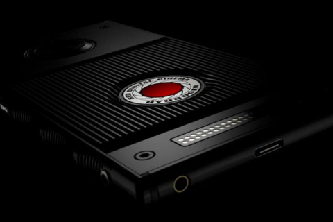 Компания RED выпустит первый смартфон с голографическим дисплеем