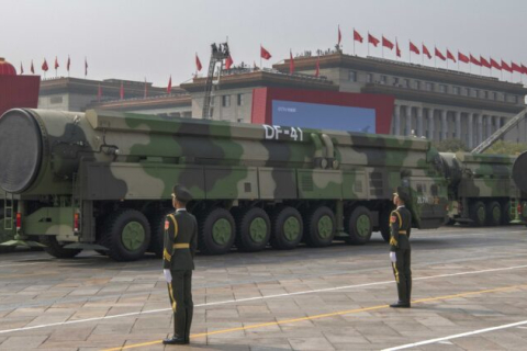 Експерти: Сі Цзіньпін мобілізує Китай на війну з ядерною зброєю