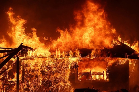 Екстремальна спека у США призвела до лісових пожеж у Каліфорнії