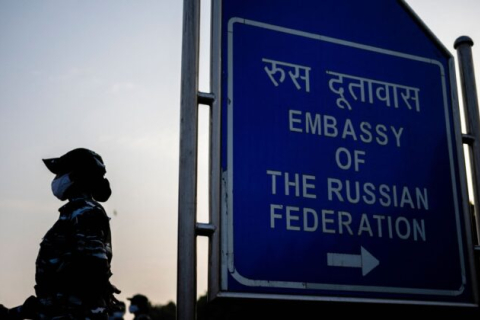 Російське судно з військовим вантажем "затримано" в Індії, заявило посольство Росії