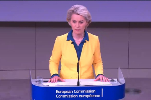 ЄС послаблює санкції проти російських банків, щоб дозволити торгівлю харчовими продуктами