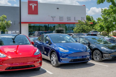 Tesla снова всколыхнула китайский рынок электромобилей