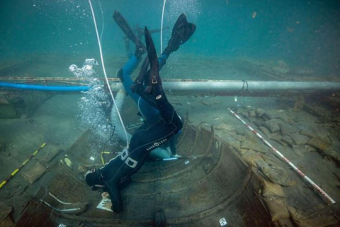 Затонулий фінікійський човен віком 2500 років піднімуть на поверхню (ВІДЕО)