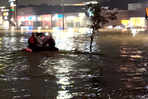 Наводнения в Канаде нанесли "немыслимый" ущерб; четыре человека пропали без вести