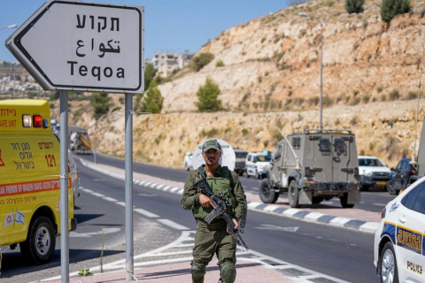 Автомобиль с израильтянами был обстрелян палестинским боевиком, есть пострадавшие