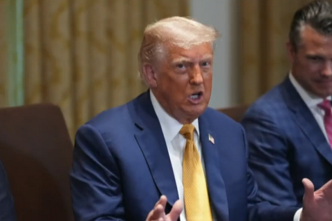 Трамп «найближчим часом» запровадить 10-відсоткові мита на товари з країн БРІКС (ВІДЕО)