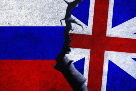 Великобритания нацелилась на 135 танкеров «теневого флота» России, введя новые санкции 