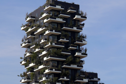В Италии построены дома с «вертикальным лесом»