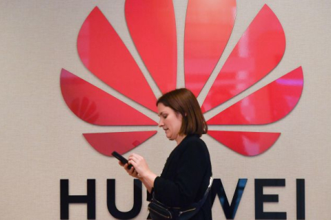 Стоит ли покупать телефон Huawei? Что не так с этой компанией?