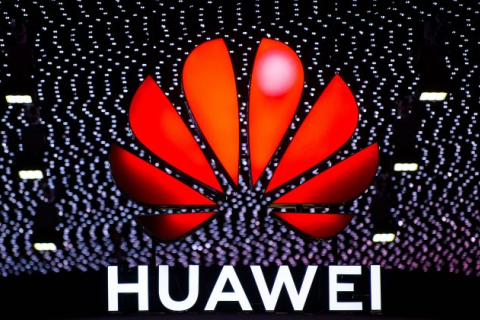 Китайська компанія Huawei може втратити провідні позиції через санкції США (ВІДЕО)