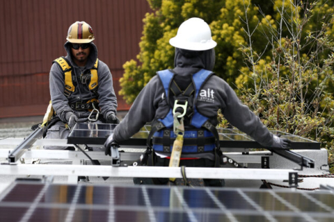 Темна сторона сонячної енергії? Все більше звітів пов'язують виробництво сонячних панелей з токсичним забрудненням довкілля