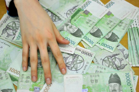 Кореец нашёл 80 000 евро под подержанным холодильником 