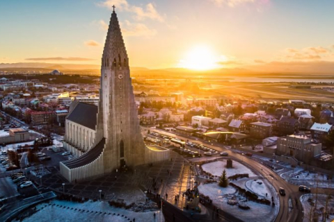Показатели коронавируса в Исландии хуже, чем в 2020 году. Есть ли успех вакцинации