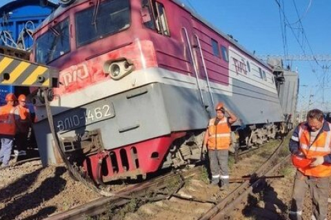 Очередной поезд сошел с рельсов в России. Прокуратура объявила о расследовании