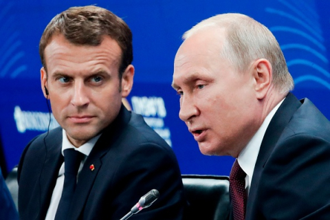 Кремль: Більше жодних переговорів між Макроном та Путіним