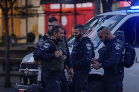 Палестинский стрелок, который ранил полицейского, умер в больнице в Тель-Авиве