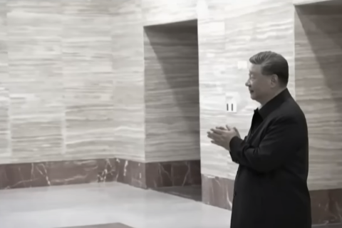 Сі Цзіньпін відвідує Тибет. Експерти відзначають незвичайні ознаки послаблення влади Сі (ВІДЕО)