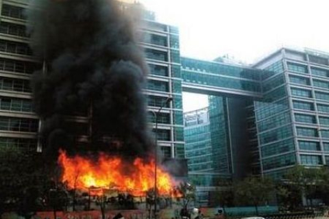 В Пекине сгорело здание ценрального офиса торгово-промышленного банка Китая