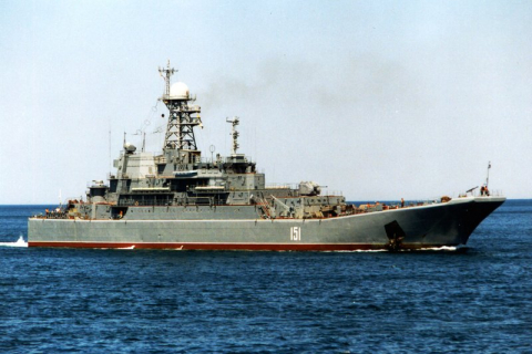 Украина впервые не пропустила через Керченский пролив военный корабль России