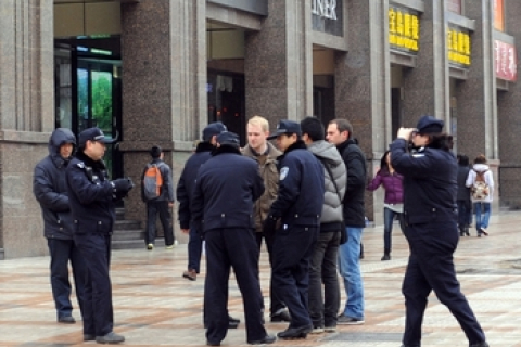 В Пекине произошли задержания и избиения иностранных журналистов