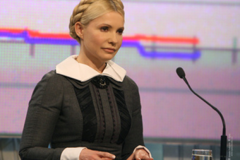 Тимошенко: команда Януковича готовит монополию на землю