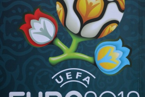К Евро 2012 Украина на два месяца «откроет небо»