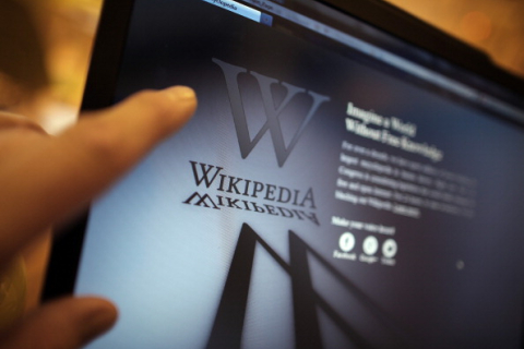Вікіпедія заблокувала 250 редакторів, які писали рекламні статті