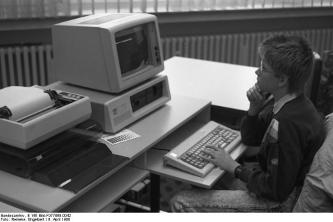 30 лет исполнилось первому персональному компьютеру