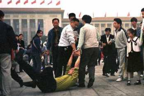 Муж погиб в трудовом лагере в Китае, а жену приговорили к восьми годам заключения за её веру
