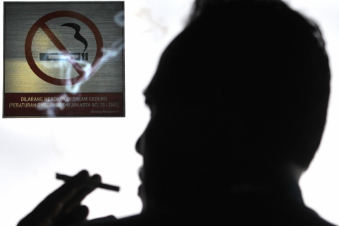 В Украине введут запрет на курение в общественных местах