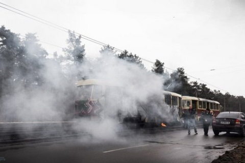 Київський трамвай загорівся під час руху