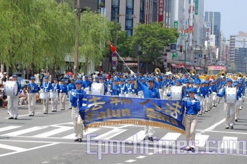 Японія: Мальовничий хід на честь свята міста Ніїгата (фотоогляд)