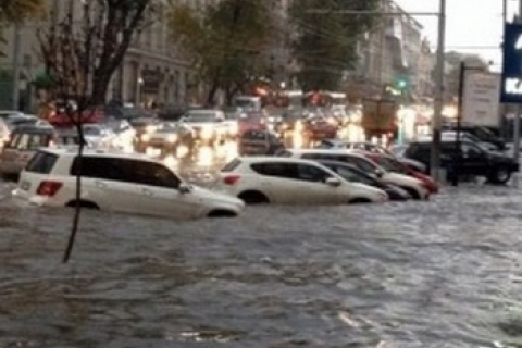 Скільки заплатять жертвам рясної зливи в Ростові