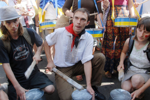 Активісти під стінами Українського дому висунули ультиматум