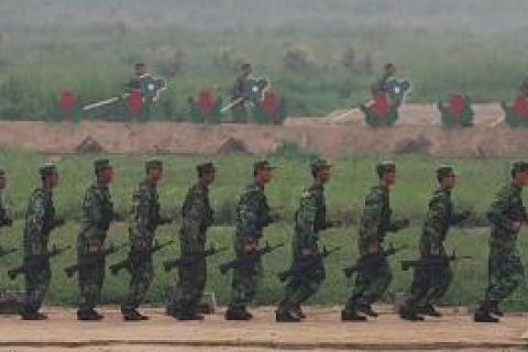 Высшие армейские руководители подавляют голоса, выступающие за национализацию армии