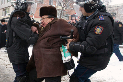 Протесты в Казахстане против действий властей продолжаются