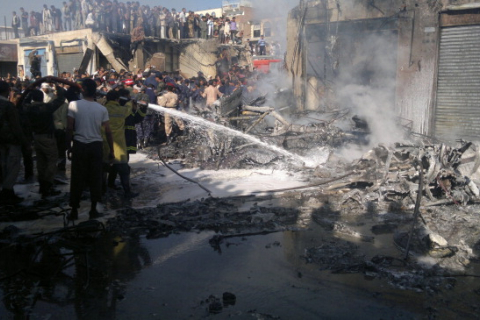 В Ємені розбився військовий літак, всі загинули