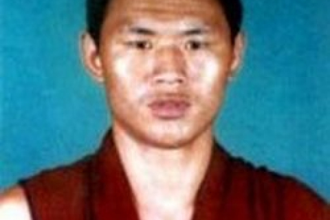 За протест проти 'патріотичного перевиховання' тибетського ченця засуджено до 3 років ув'язнення