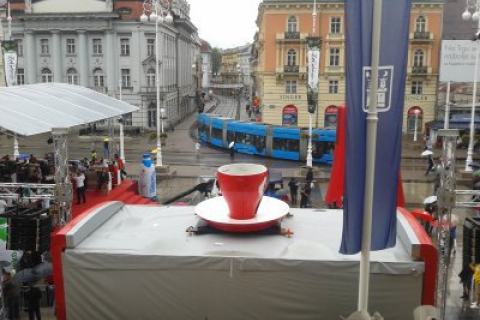 У Хорватії зварили гігантську чашку капучіно