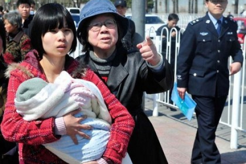 Вирок пекінського суду у справі Ху Цзя викликав широке засудження громадськості (фото)
