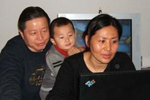 Компартия Китая угрожает известному адвокату Гао Чжишену расправой над его семьей