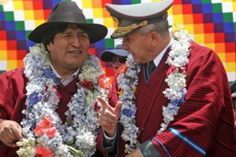 Болівія Моралеса: Криза рік потому