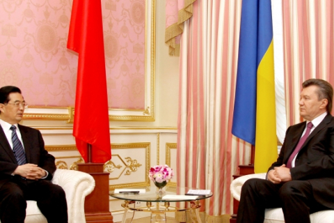 Янукович в кінці року відвідає Китай