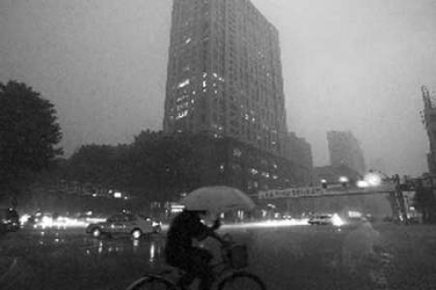 У провінції Цзянсу протягом півдоби було зафіксовано понад 50 тисяч спалахів блискавок