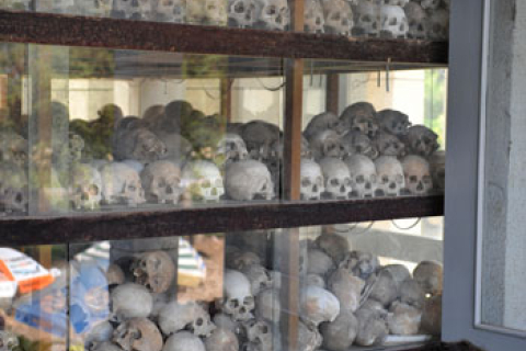 Вспоминая жертвы геноцида в Руанде