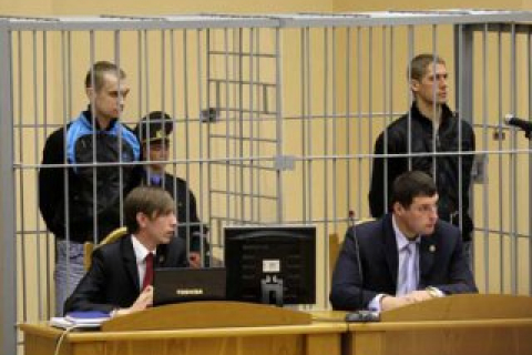 Белорусский суд приговорил к расстрелу двух обвиняемых в терактах в минском метро