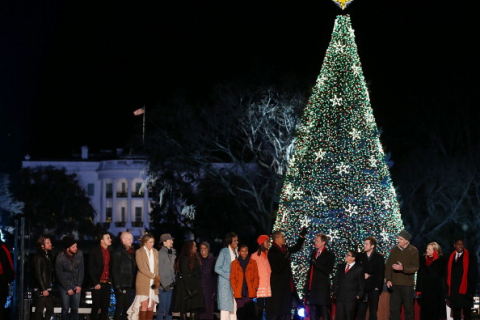 Обама запалив третю національну різдвяну ялинку