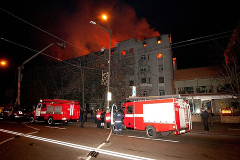 Вночі у центрі Києва згоріло вісім квартир
