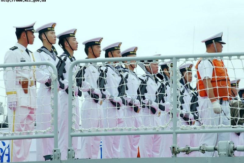 До порту Севастополя прибув есмінець ВМФ Народно-визвольної Армії Китаю