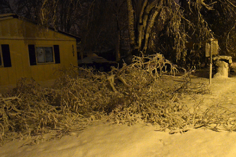 Погіршення погодних умов: ДСНС України закликала утриматися від поїздок